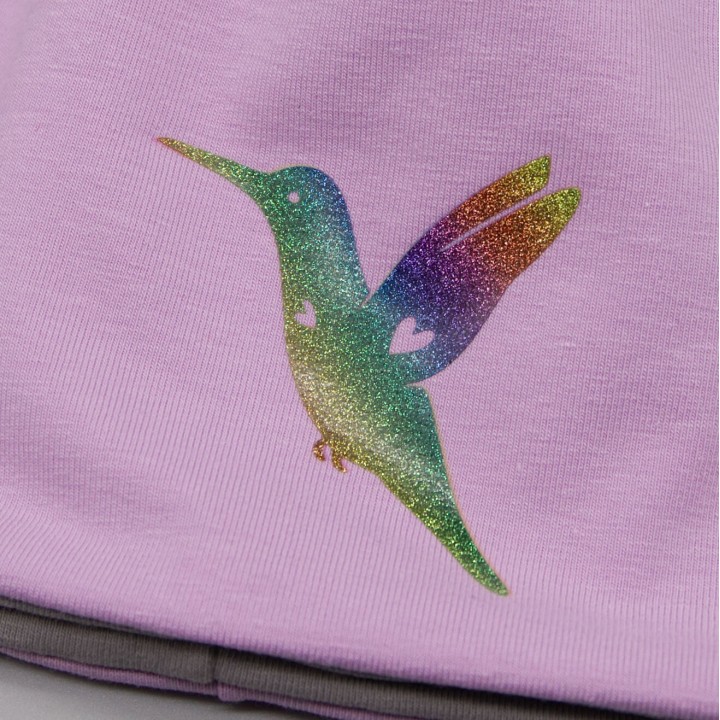 Kindermütze Beanie „Kolibri“ – lila oder Regenbogen Glitzer – handgemacht – zweilagig – Frühling & Herbst – lavendel
