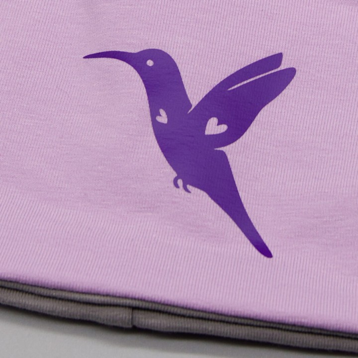 Kindermütze Beanie „Kolibri“ – lila oder Regenbogen Glitzer – handgemacht – zweilagig – Frühling & Herbst – lavendel